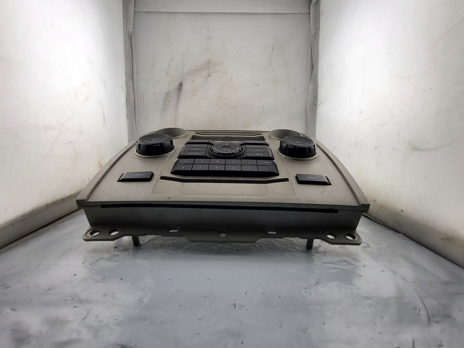 09-12 Ford Escape AM FM Radio Bezel & Control Panel 9L8T-18A802-BB