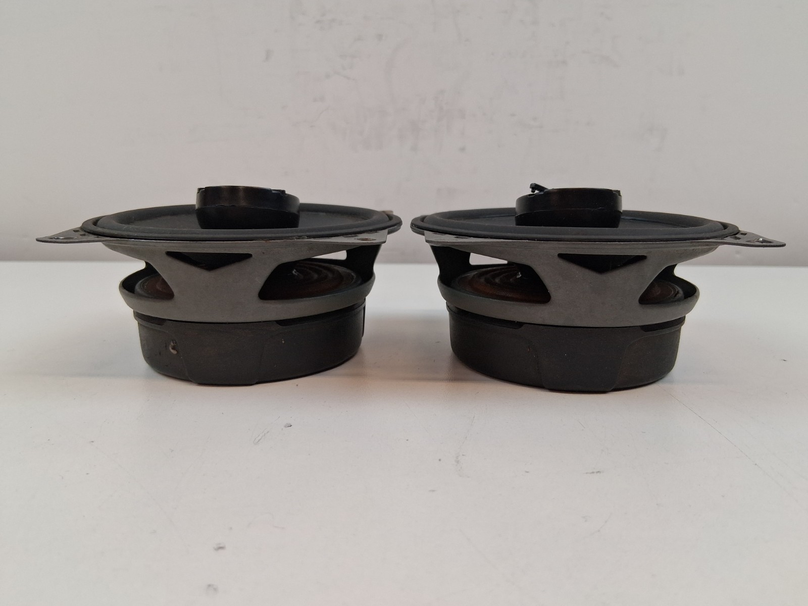 Hertz ECX-100.5 4″ 120W 2-way Mylar Super Tweeter Energy Speakers 120W 4ohms