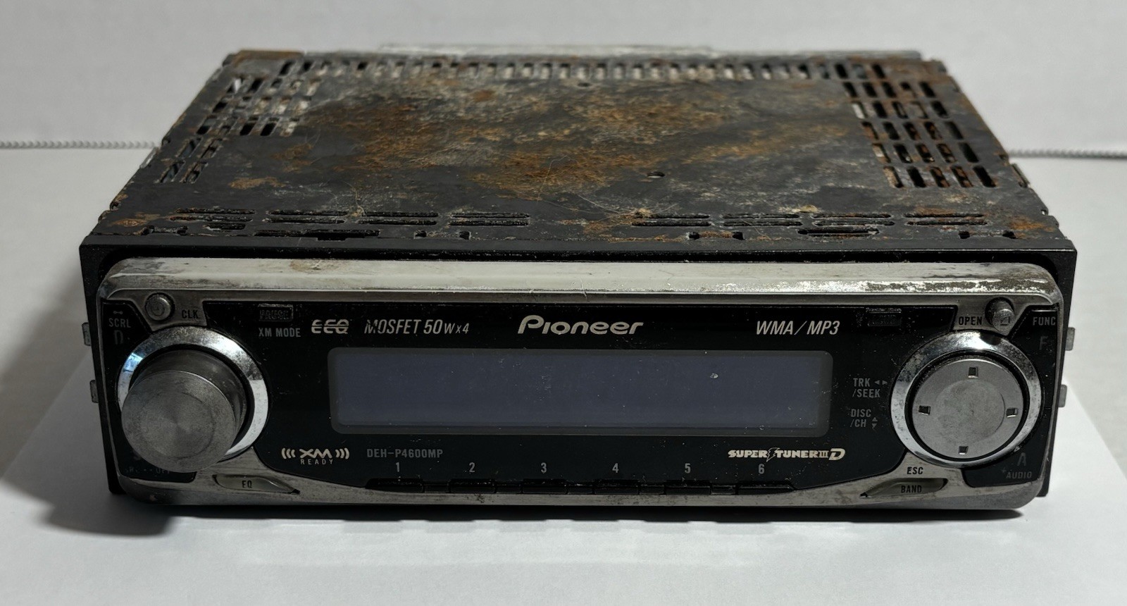 Pioneer DEH-P4600MP CD Player In Dash Receiver 50W x 4 UNTESTED PARTS OR REPAIR