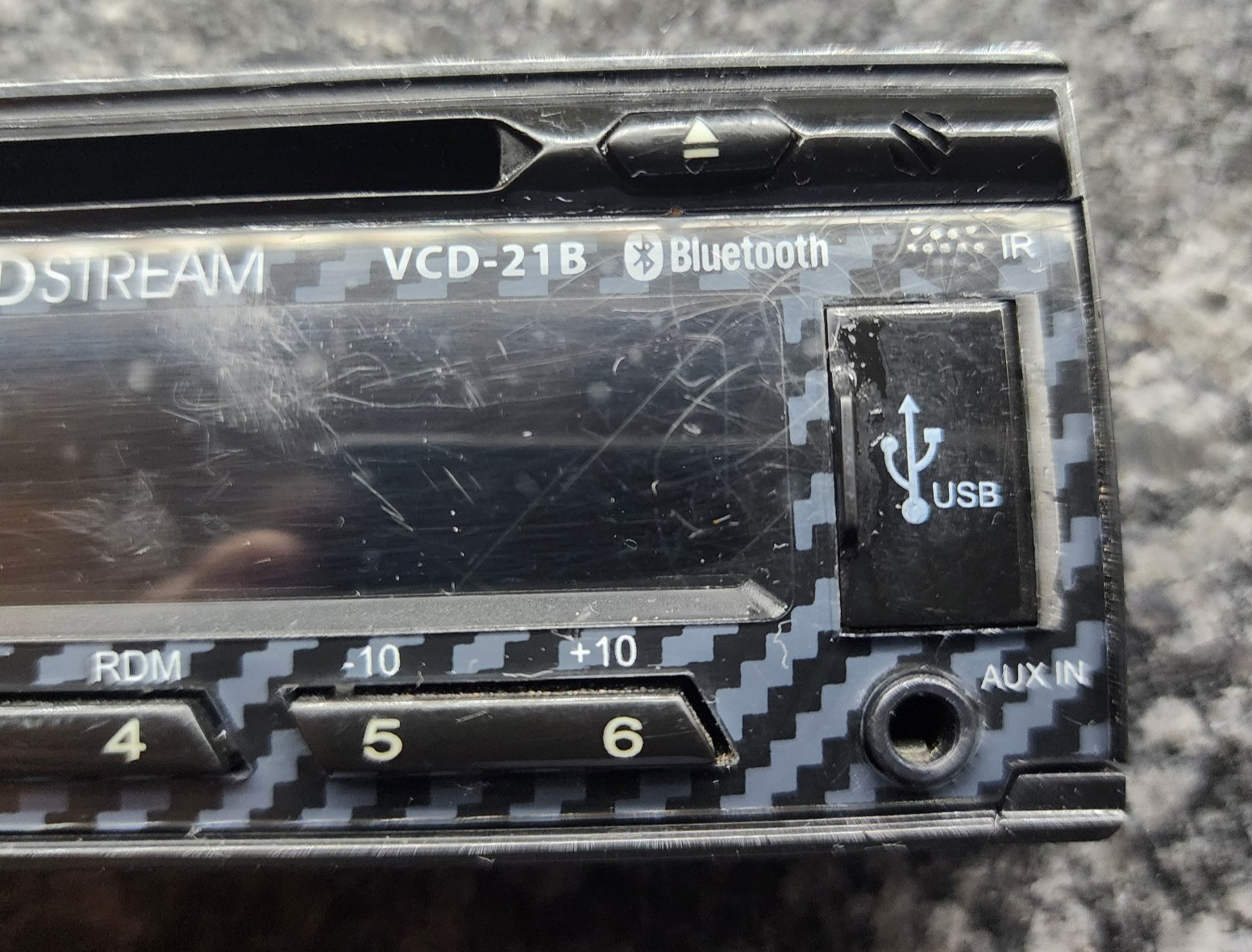 Soundstream VCD-21B Single DIN CD Player w/32GB USB FACEPLATE ONLY