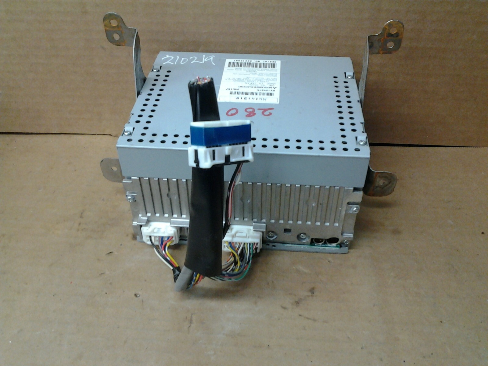 2007 Mitsubishi Outlander AM-FM Radio Receiver MN141319