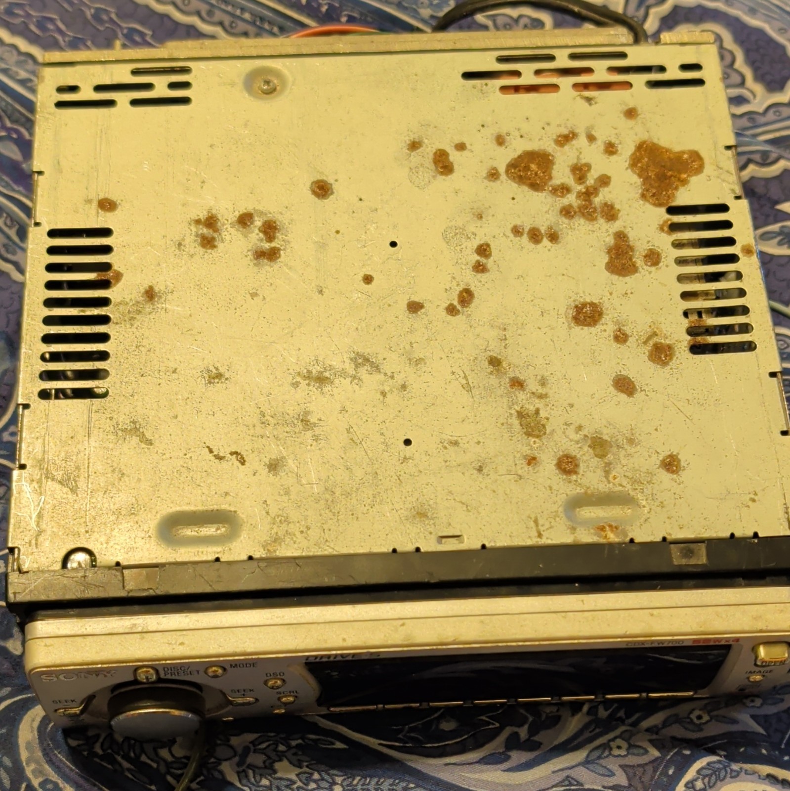 RARE SONY CDX-FW700 CD Player AM/FM Radio 1 DIN