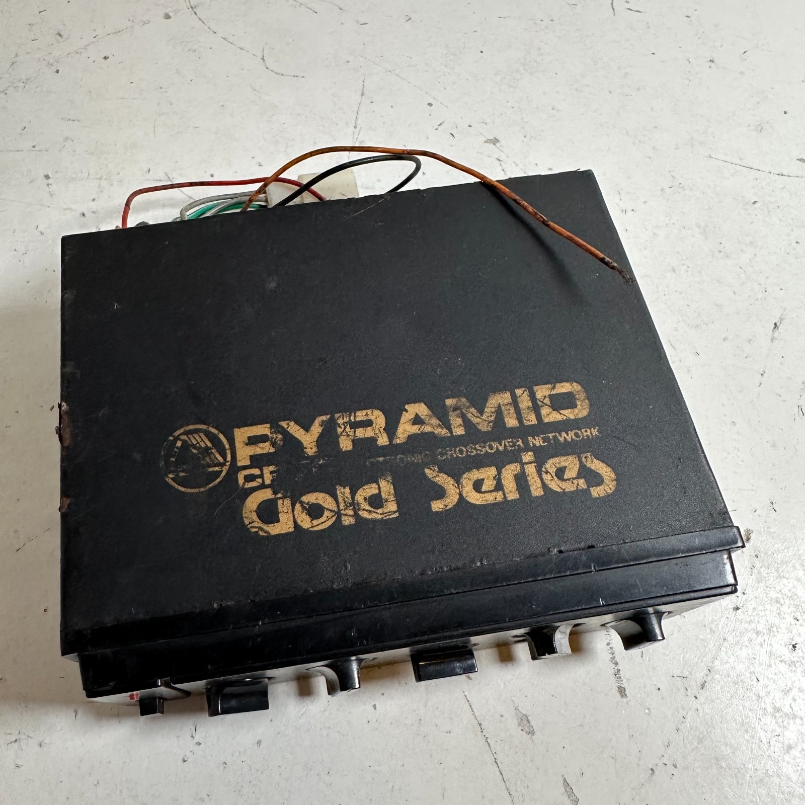 Pyramid CR70 Gold Series Black Multi-Channel Electronic Crossover Network