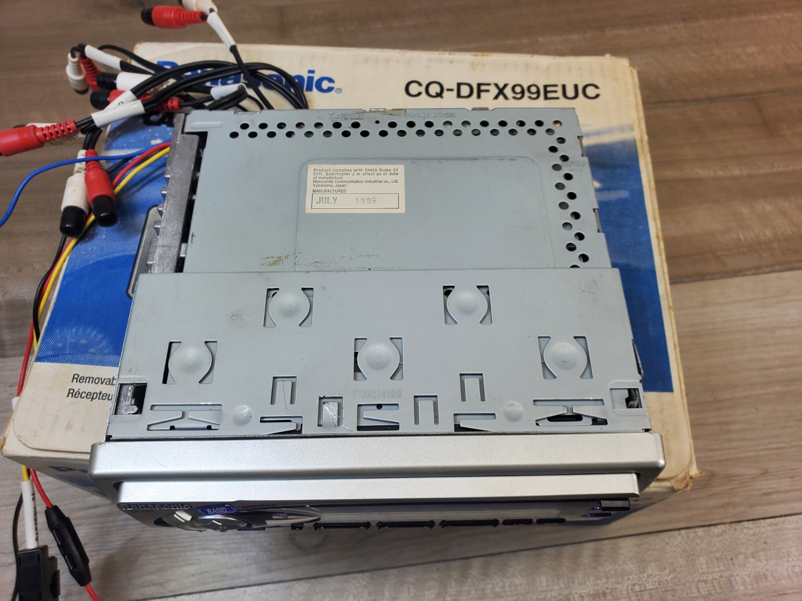 Panasonic CQ DFX-99EUC 5volts car cd player eq spectrum analyzer radio