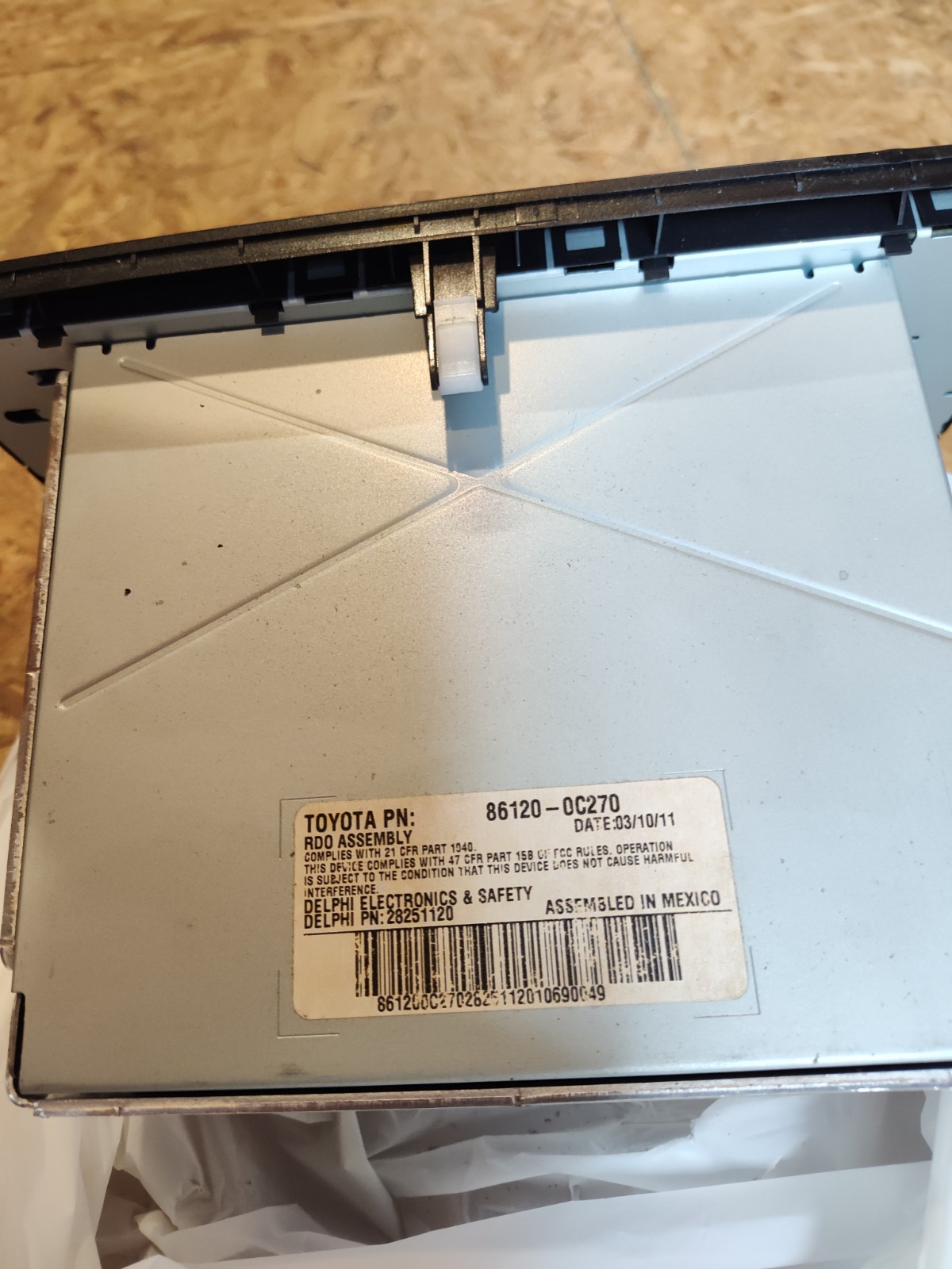2007-2013 Toyota Tundra OEM AM/FM Radio Tuner CD 86120-0C270 AD1812