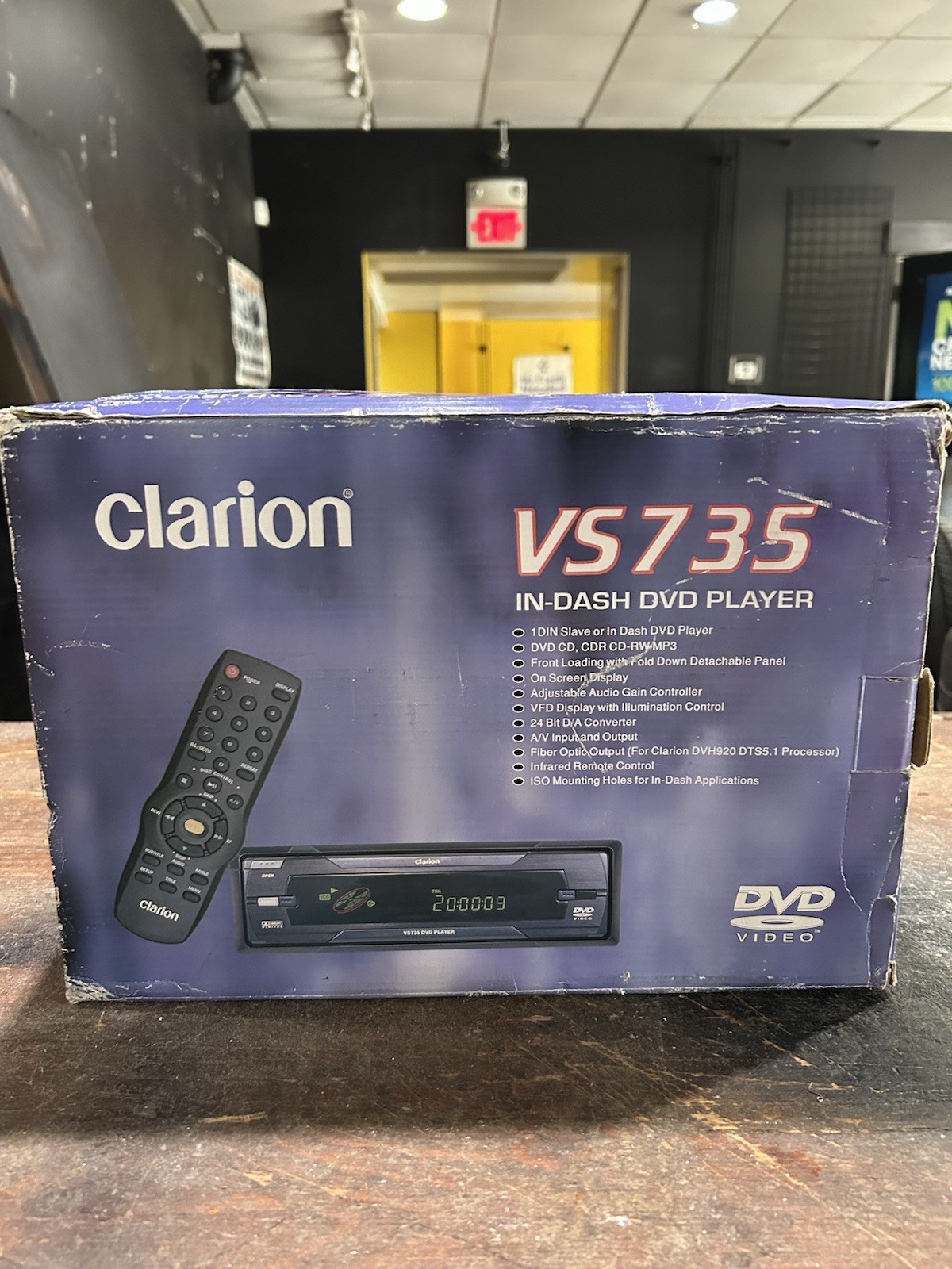 Clarion VS735 In Dash DVD Player