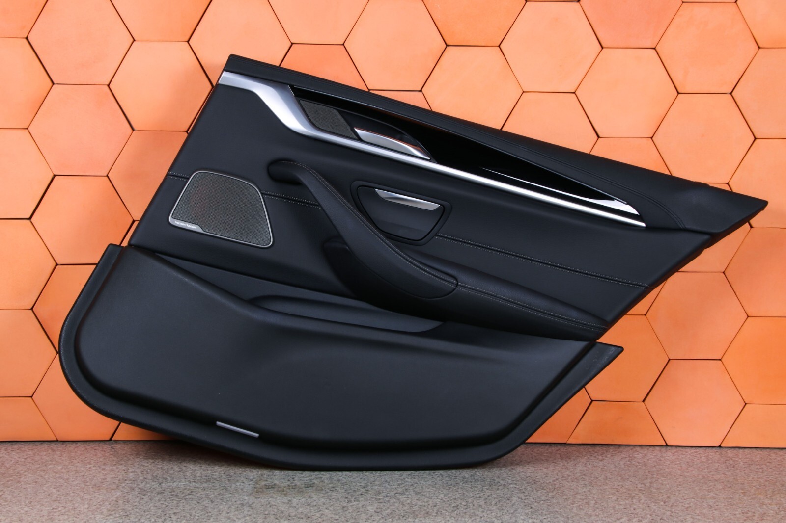 BMW G38 (G30) DOOR CARD PANEL REAR RIGHT LEATHER HARMAN KARDON