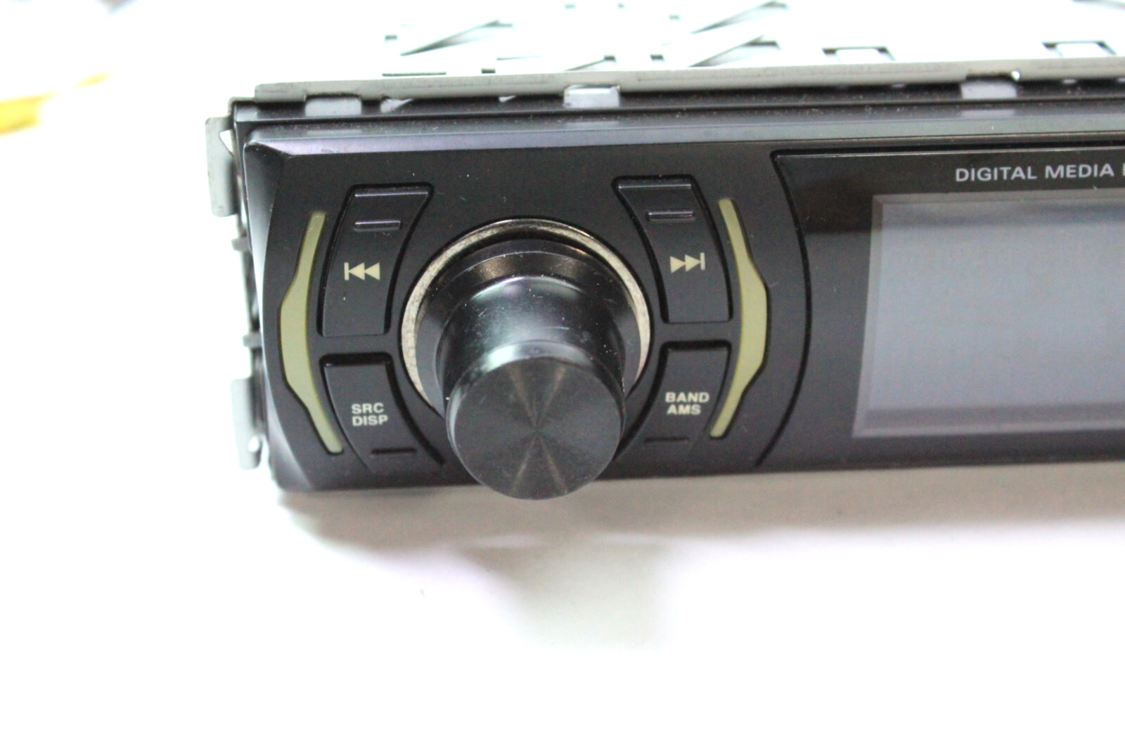 Boss 612UA MP3/Flash Card/Digital Media Receiver (No CD) /USB In DashReceiver