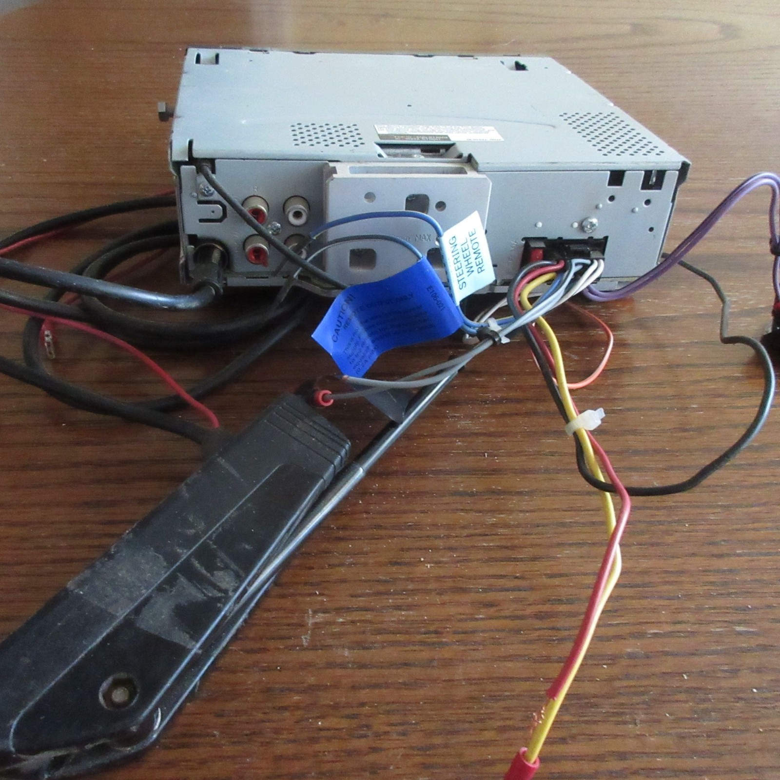 JVC Car Audio CD In-Dash Receiver Unit Model: KD-R740BT Bluetooth WMA MP3