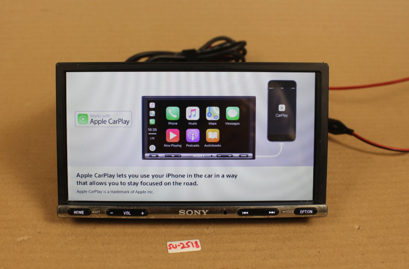 Sony XAV‑AX3000 – 7″ Touchscreen Media Receiver – Apple CarPlay / Android Auto