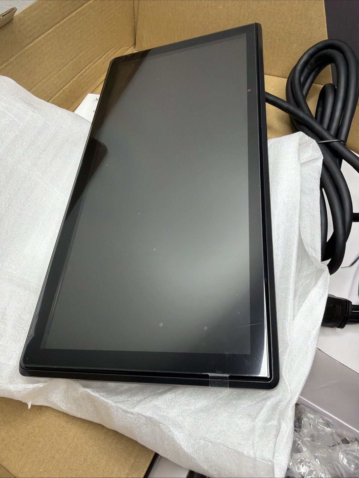 Brand New T86PND Car Multimedia Player 6.86 inch Smart Screen Brand New