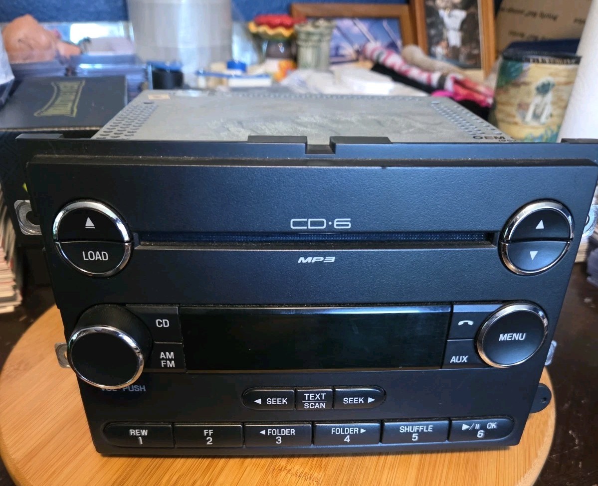 Ford Radio 6 Disc CD Player MP3 AM FM Aux OEM Head Unit 2008