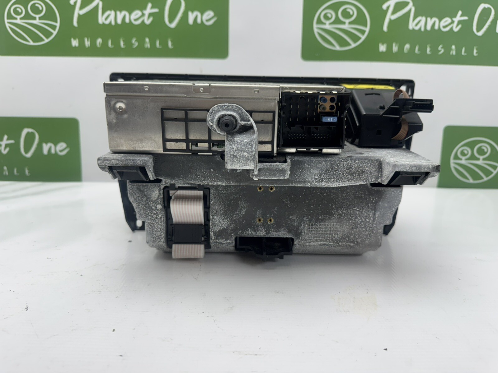 OEM 2006-2008 BMW 750Li Stereo W/ Center Dash Wood Trim Storage 51458261060A
