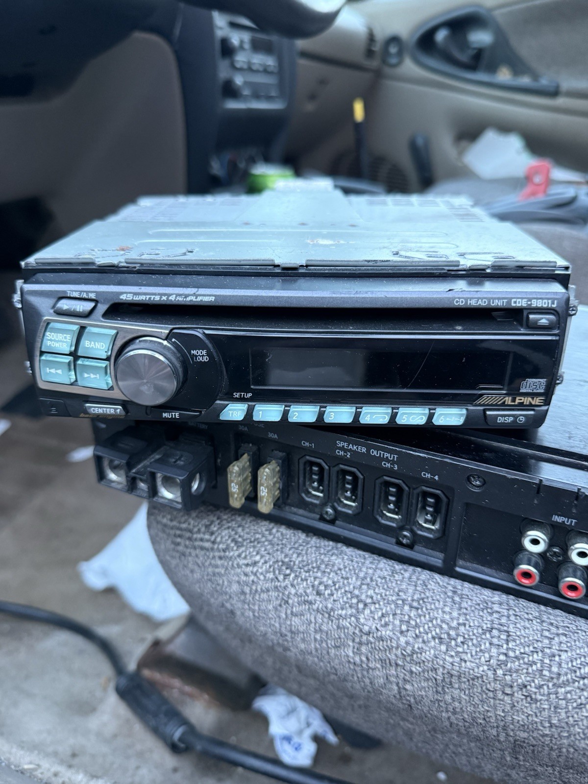 Alpine CDE-9801J 1 DIN CD Player Head Unit w/ Aux Input, Detachable Face