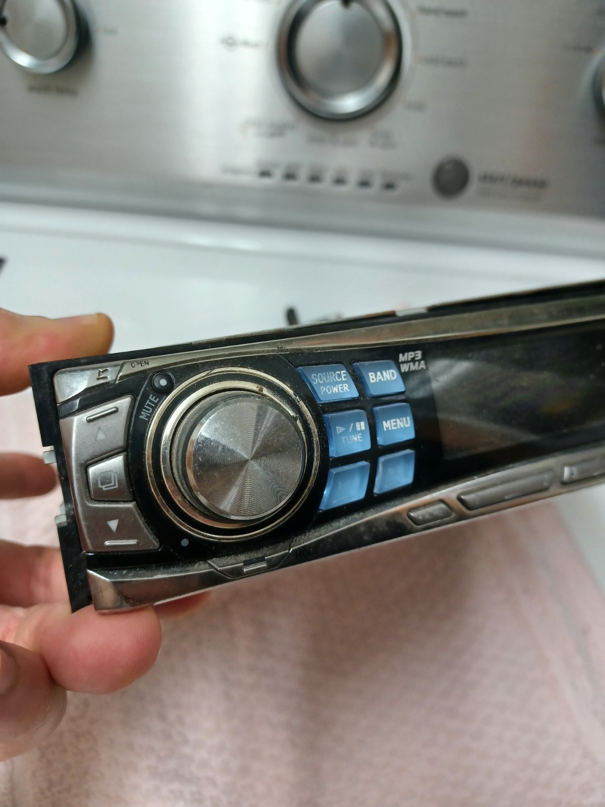 Alpine CDE 9852 CD Player In Dash Receiver Radio Untested For Parts Repair