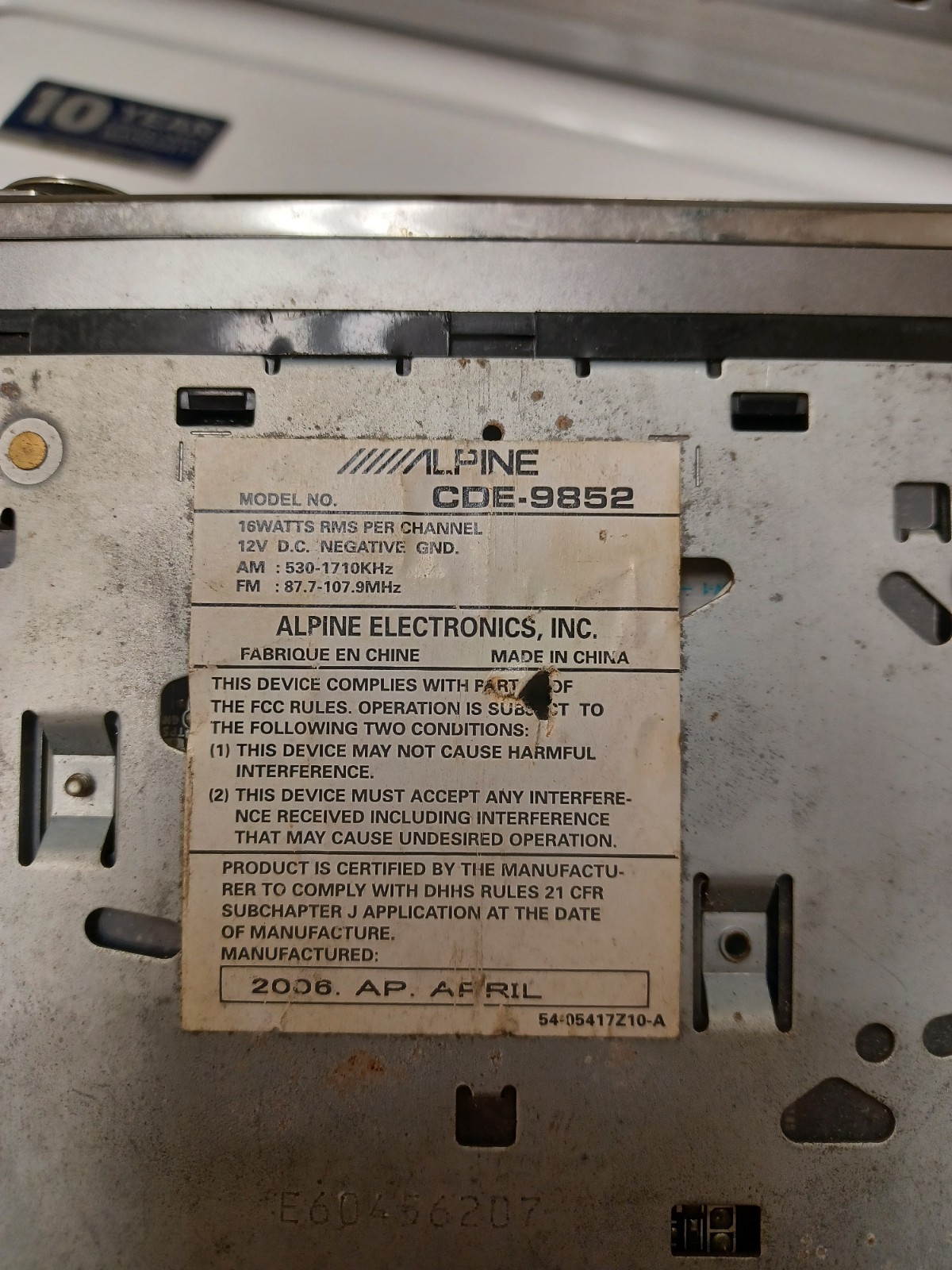 Alpine CDE 9852 CD Player In Dash Receiver Radio Untested For Parts Repair