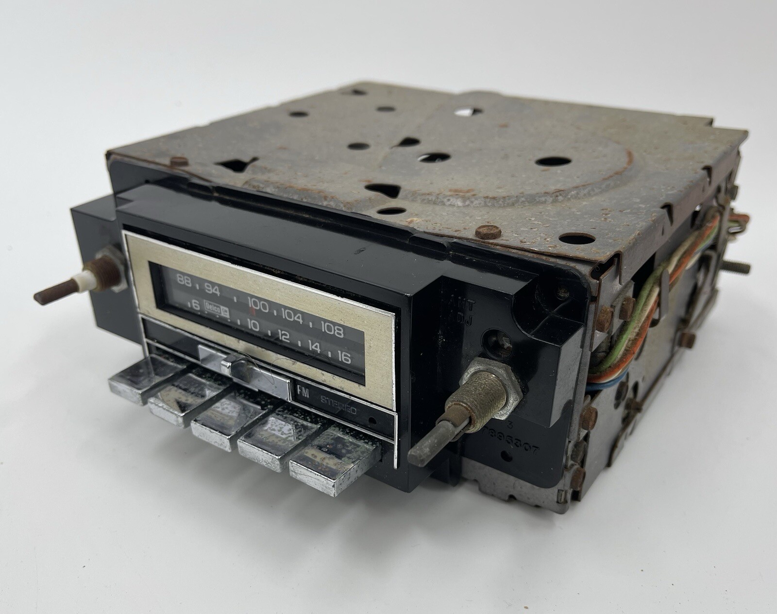Delco AM/FM Stereo Radio 78-88 GM Camaro 1979-87 ****FOR PARTS ONLY UNTESTED***