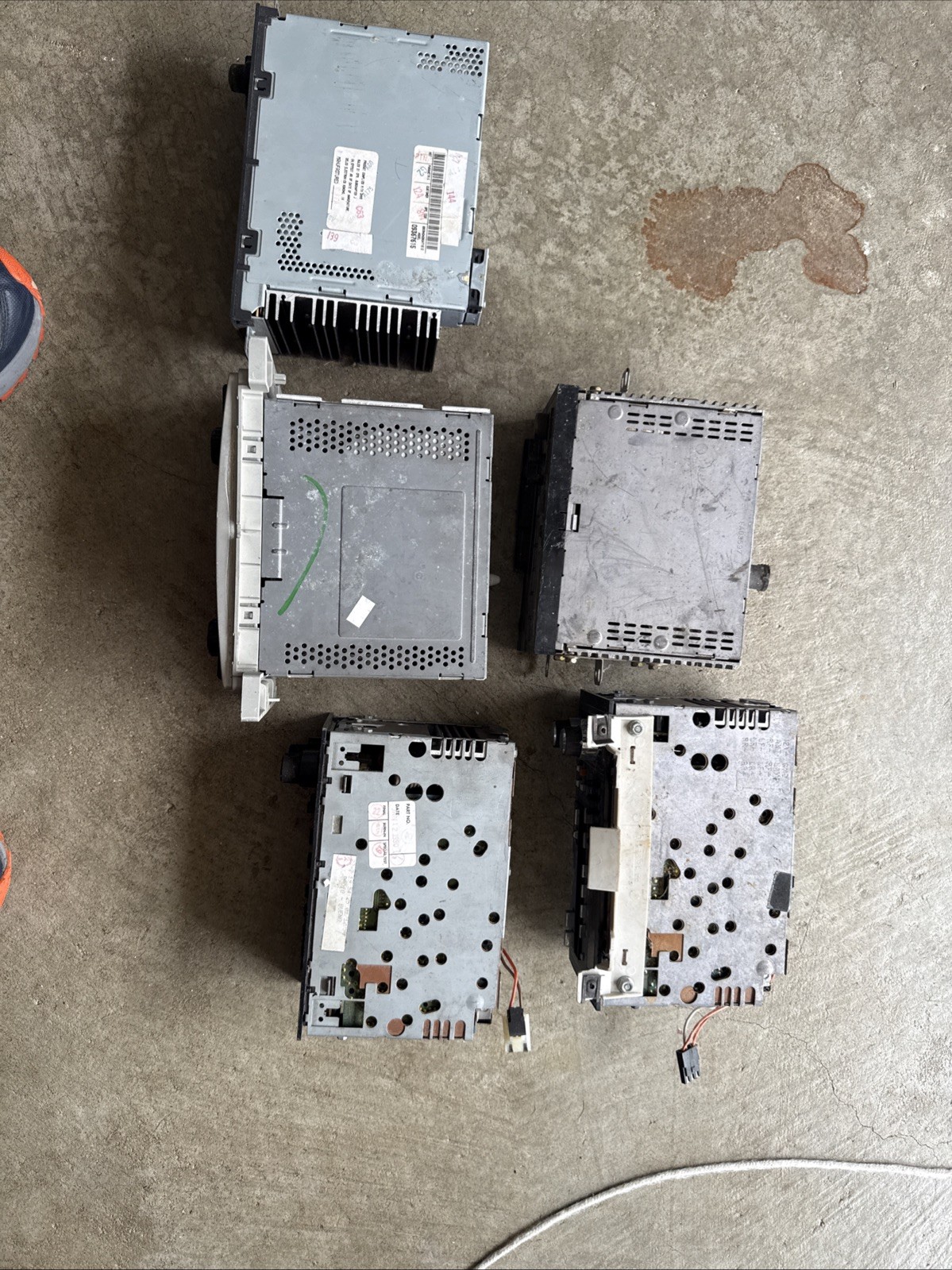 5 Car Stereos 2 Cd Players MP3