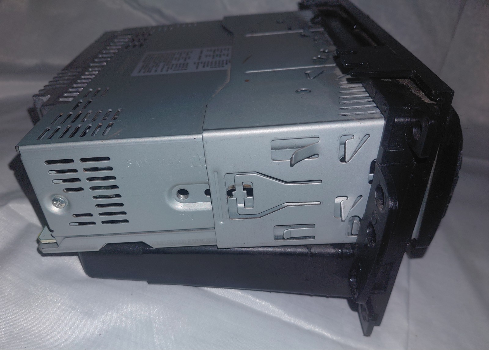 Alpine CDE-121 USB/CD Player In Dash Receiver