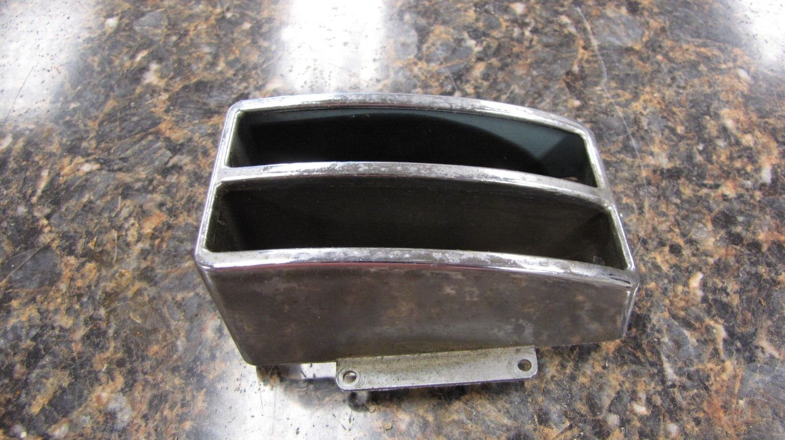 1949 1950 Chevrolet Sedan AM PB Car Radio Chrome Face Plate Model #986240 – BQ49