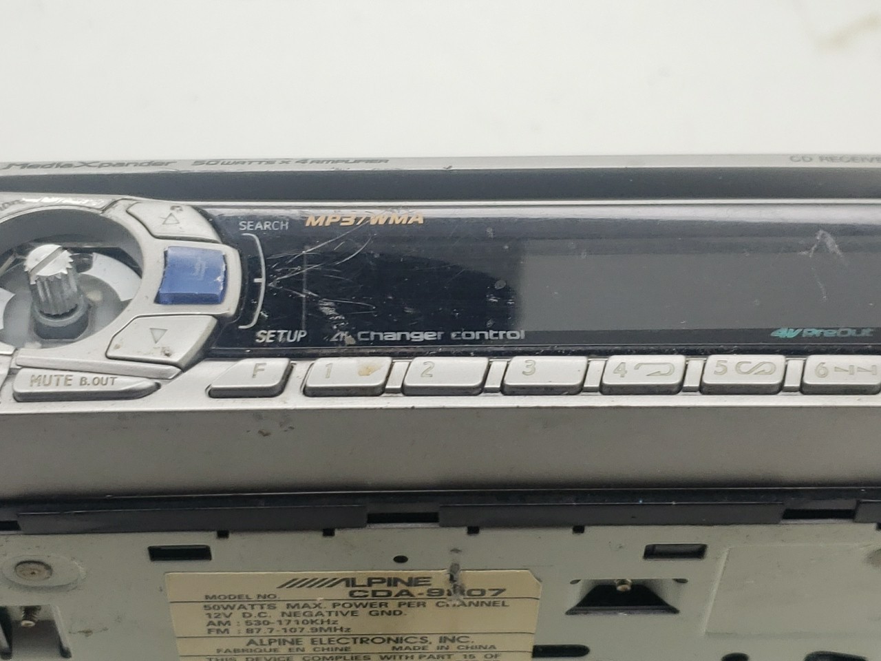 Alpine CDA-9807 Old School Single Din Car Stereo CD Player – Missing Knob