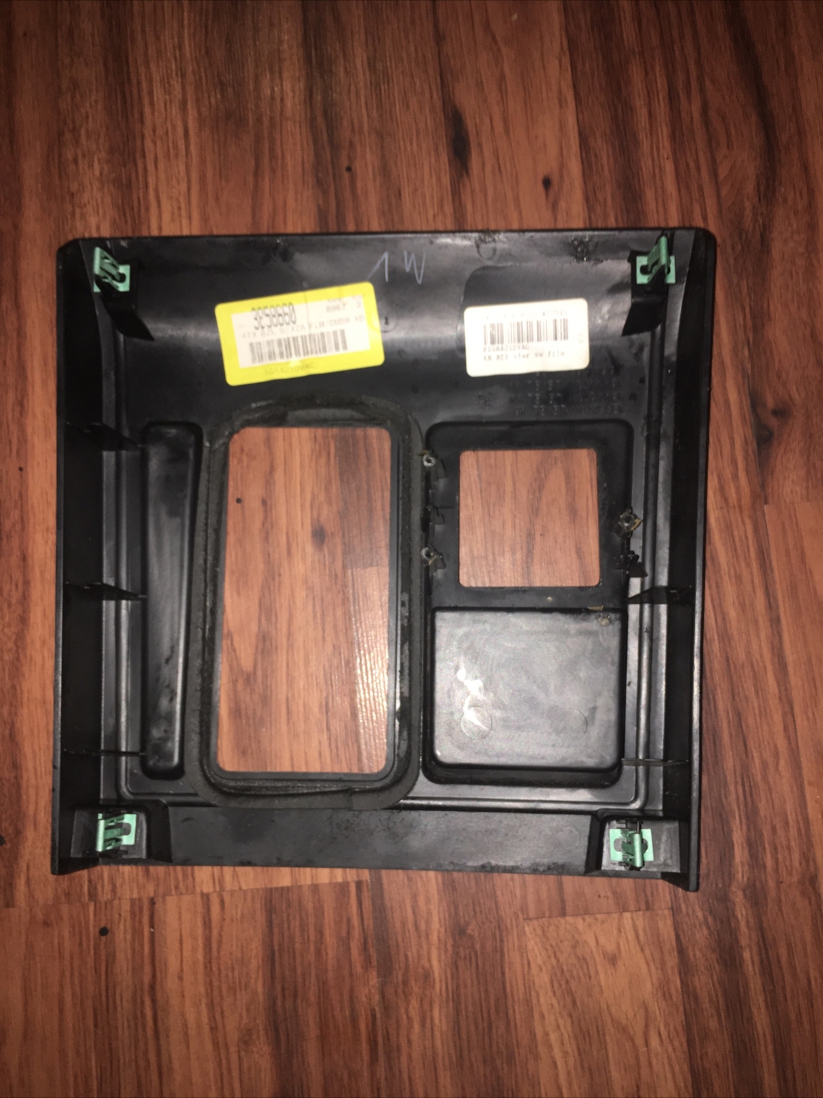 2008-2010 Jeep Liberty 07-11 Dodge Nitro Front Center Console Shifter Bezel