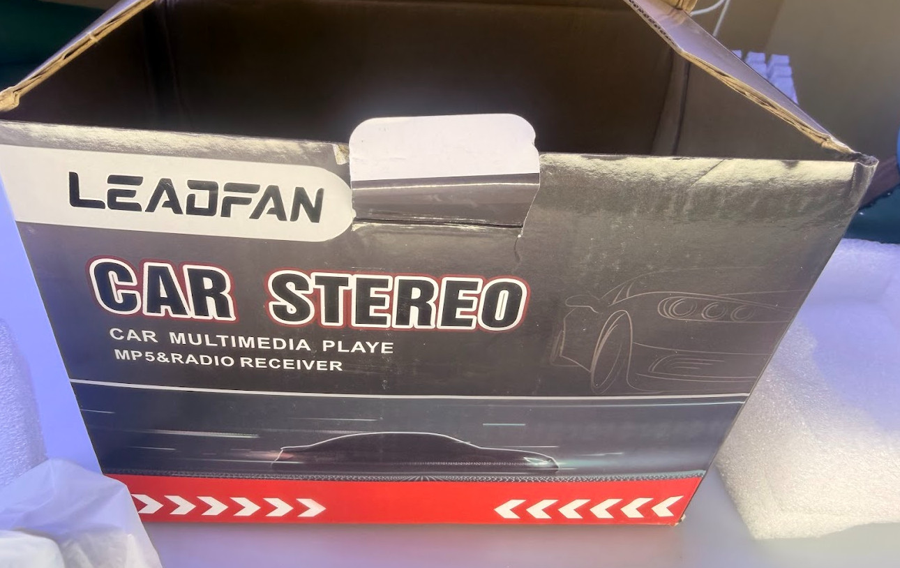 LEADFAN Touchscreen Car Stereo – Bluetooth / Backup Camera Ready (NEW)