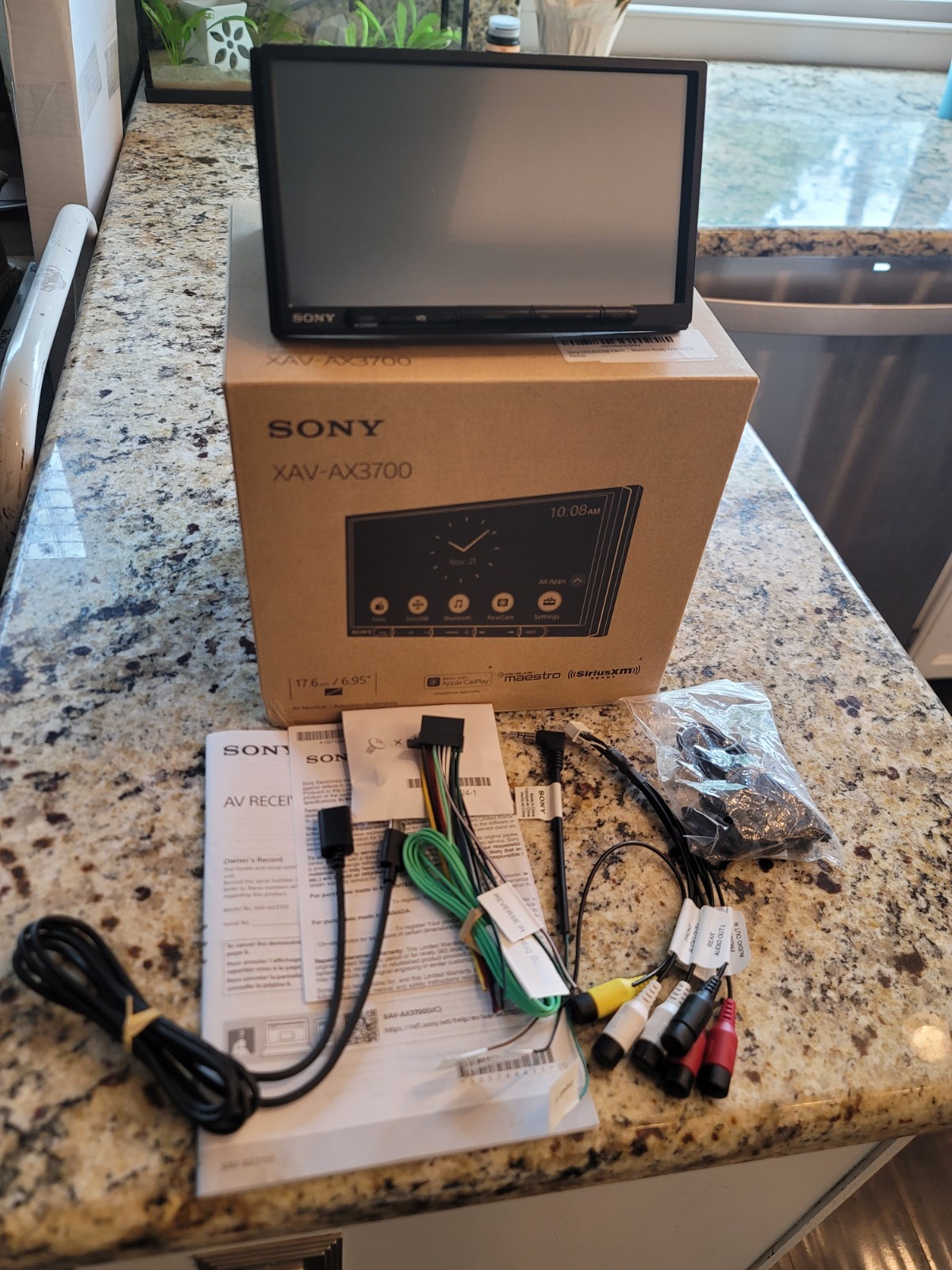 Sony XAVAX3700 6.95″ 2-DIN Digital Multimedia Wired Apple CarPlay Bluetooth LOOK