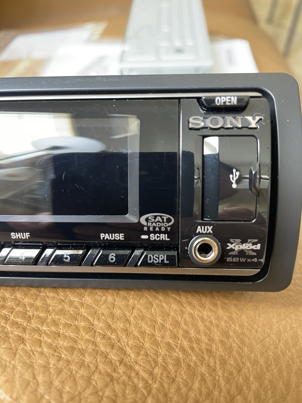 SONY CDX-GT650UI FM/AM/SAT Radio CD Player Car Stereo with USB, AUX and Remote