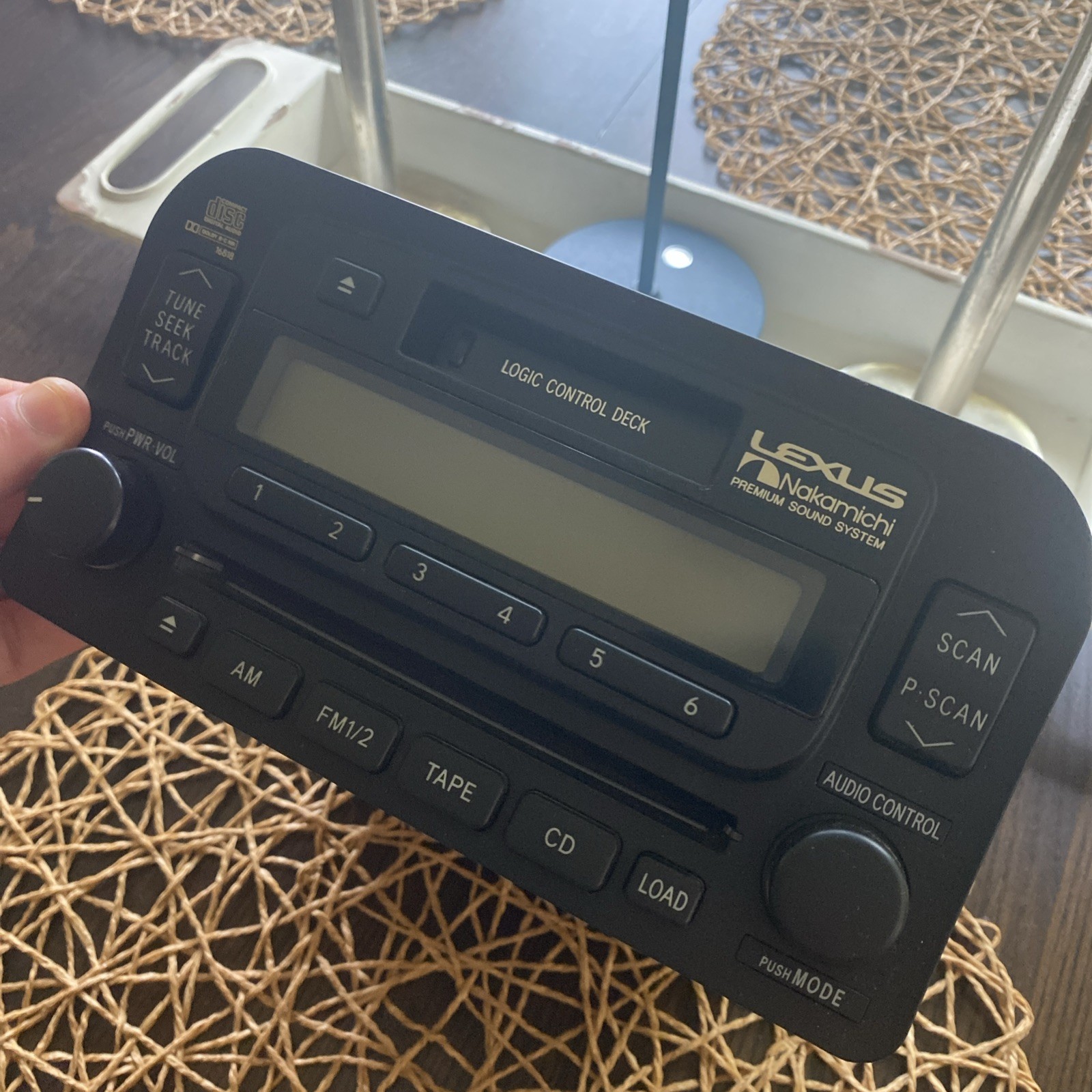 Lexus / Toyota AM FM Radio CD Cass Player 86120-60381 OEM – parts – not working