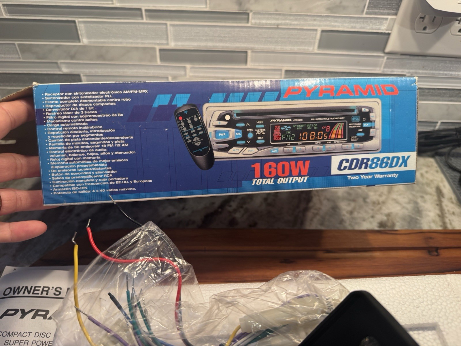 Pyramid CDR86DX AM/FM-MPX 1 DIN In-Dash CD Player Detachable Face Remote new