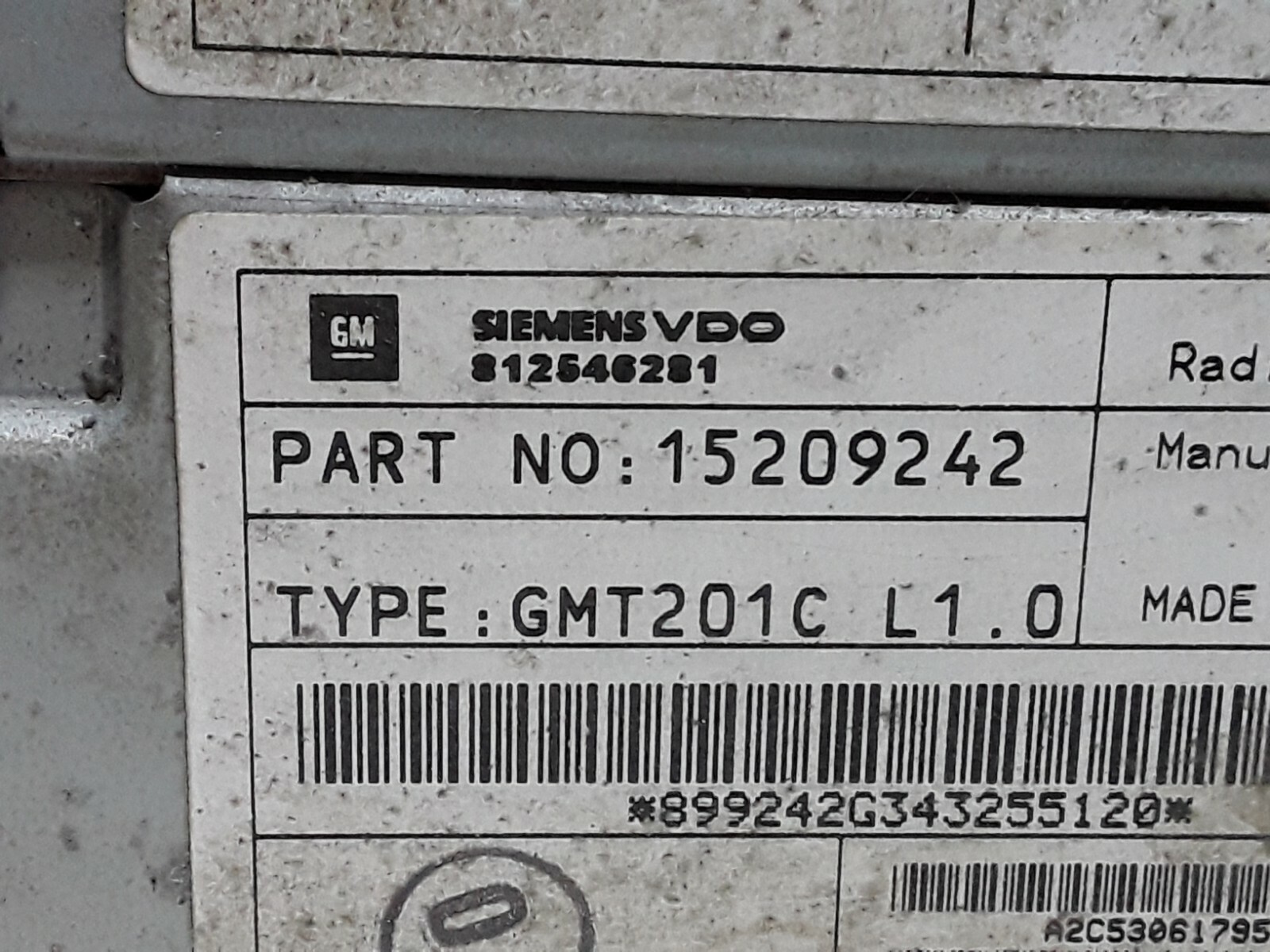 05 06 07 Chevy Uplander Saturn Relay AM FM CD radio receiver OEM 15209242