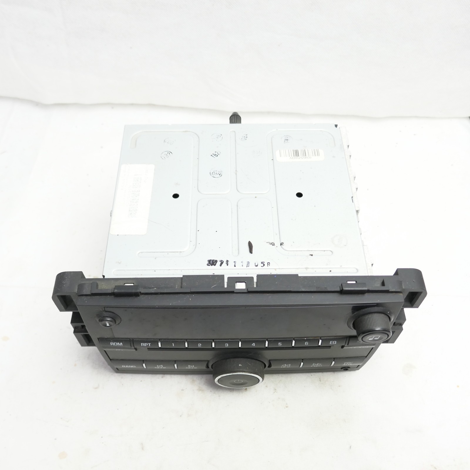 06 07 08 Chevrolet Impala Monte Carlo AM FM CD radio receiver 25957376