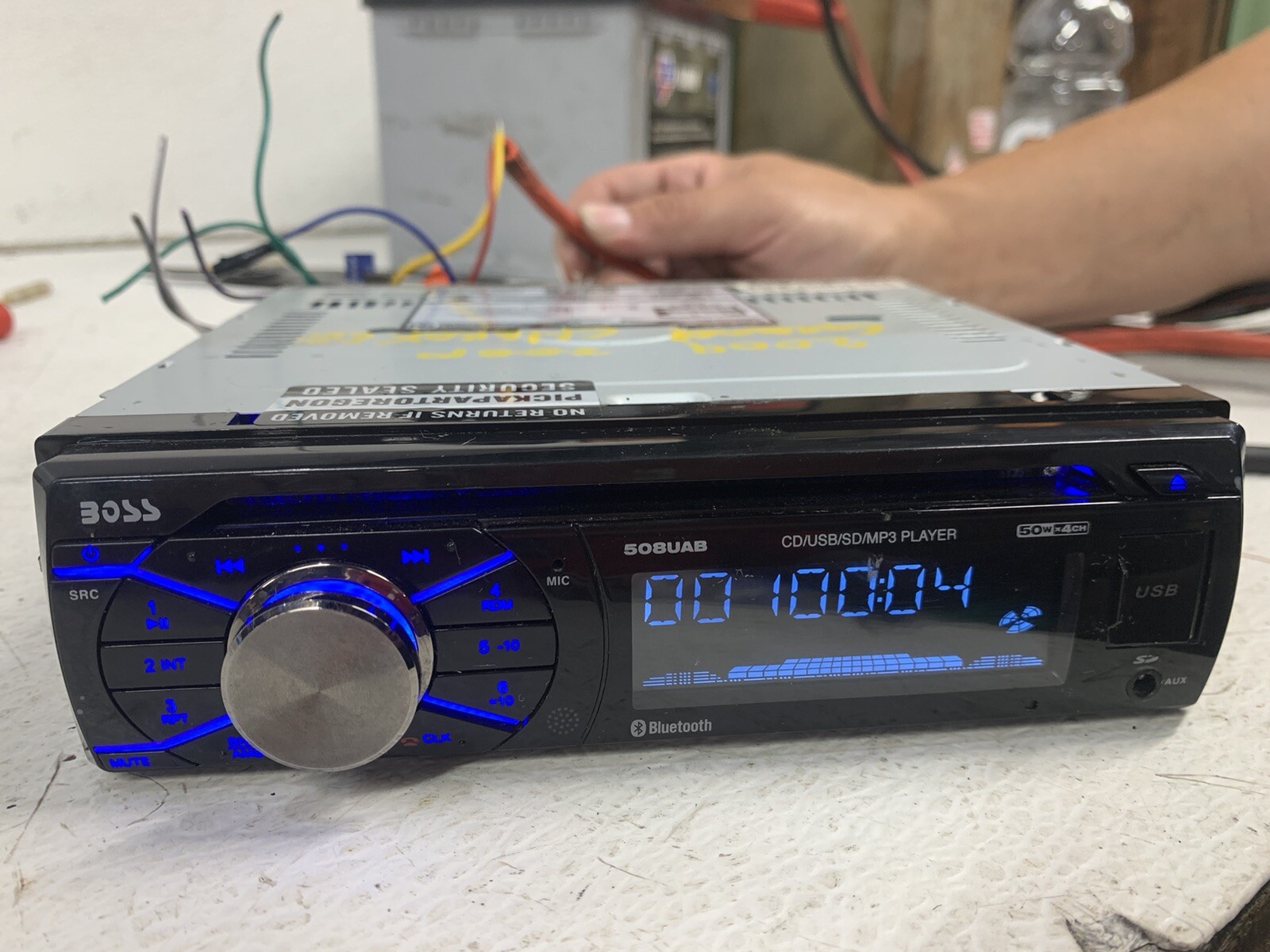 Boss 508UAB single din radio stereo 50Wx4 SD CD Player MP3 Bluetooth AUX USB