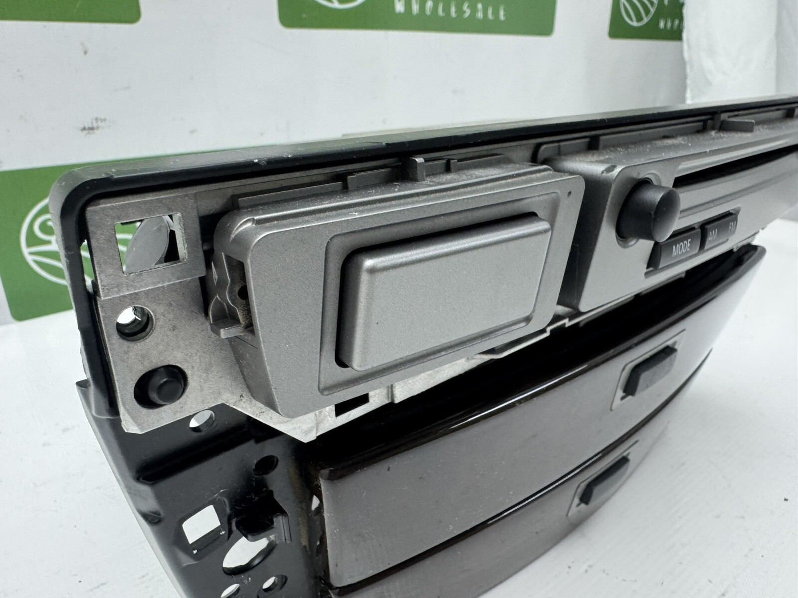 OEM 2006-2008 BMW 750Li Stereo W/ Center Dash Wood Trim Storage 51458261060A