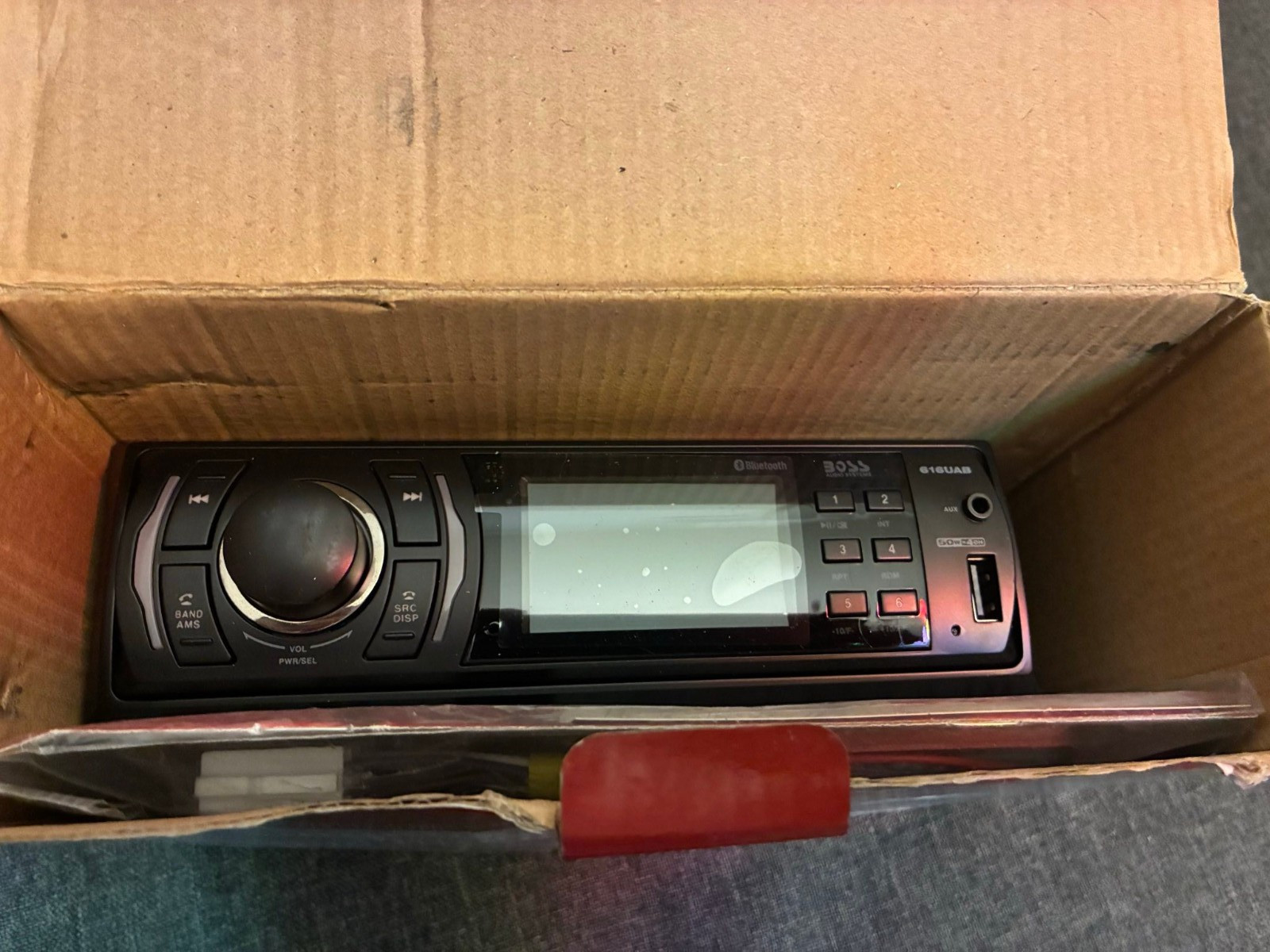 OPEN BOX – BOSS Audio Systems 616UAB 1 DIN Digital Media Bluetooth USB AUX AM/FM