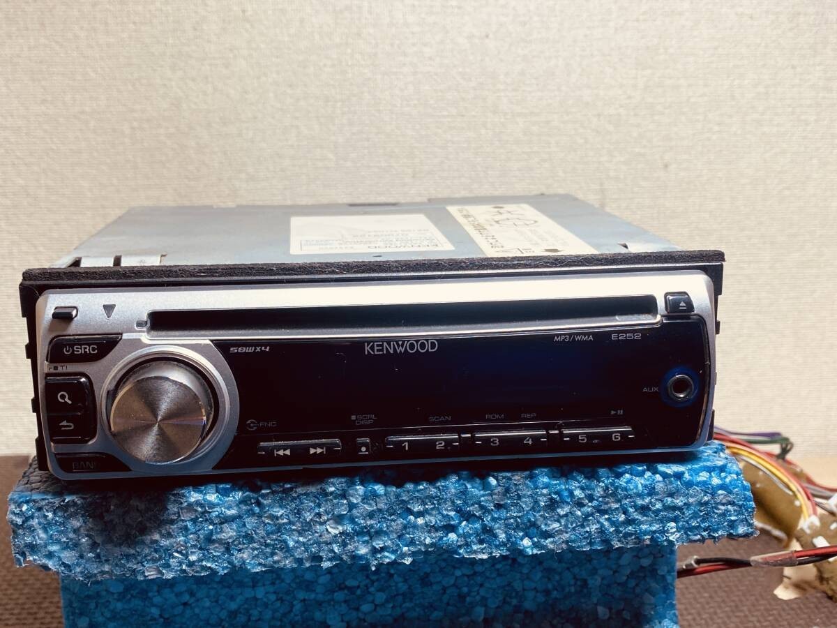 KENWOOD E252STN CD RECEIVER FM AM MP3 WMA 1DIN Silver MAX.50W x4 DC14.4V