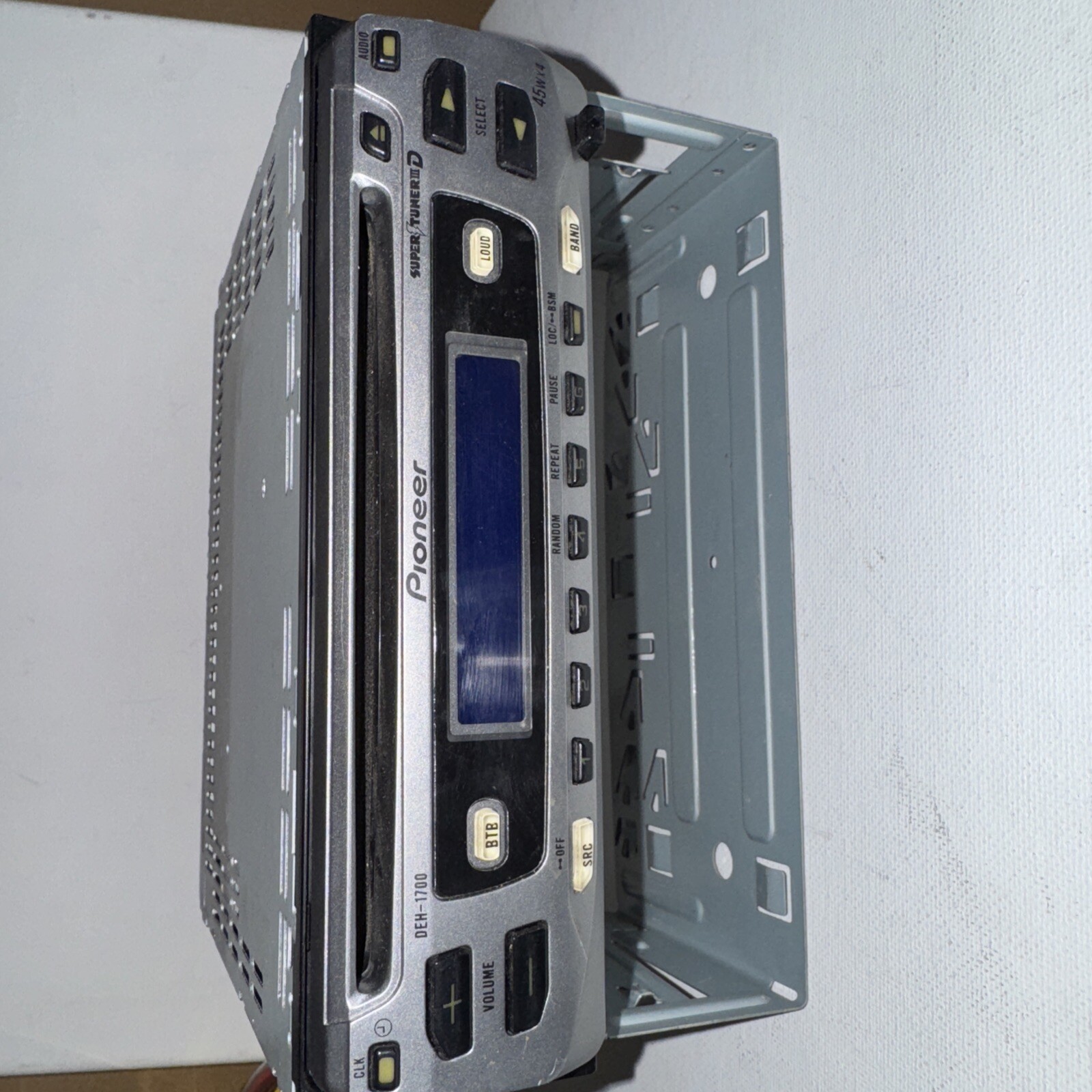 Pioneer DEH-1700 AM/FM CD Car Stereo with Detachable Face (AS-IS) Untested