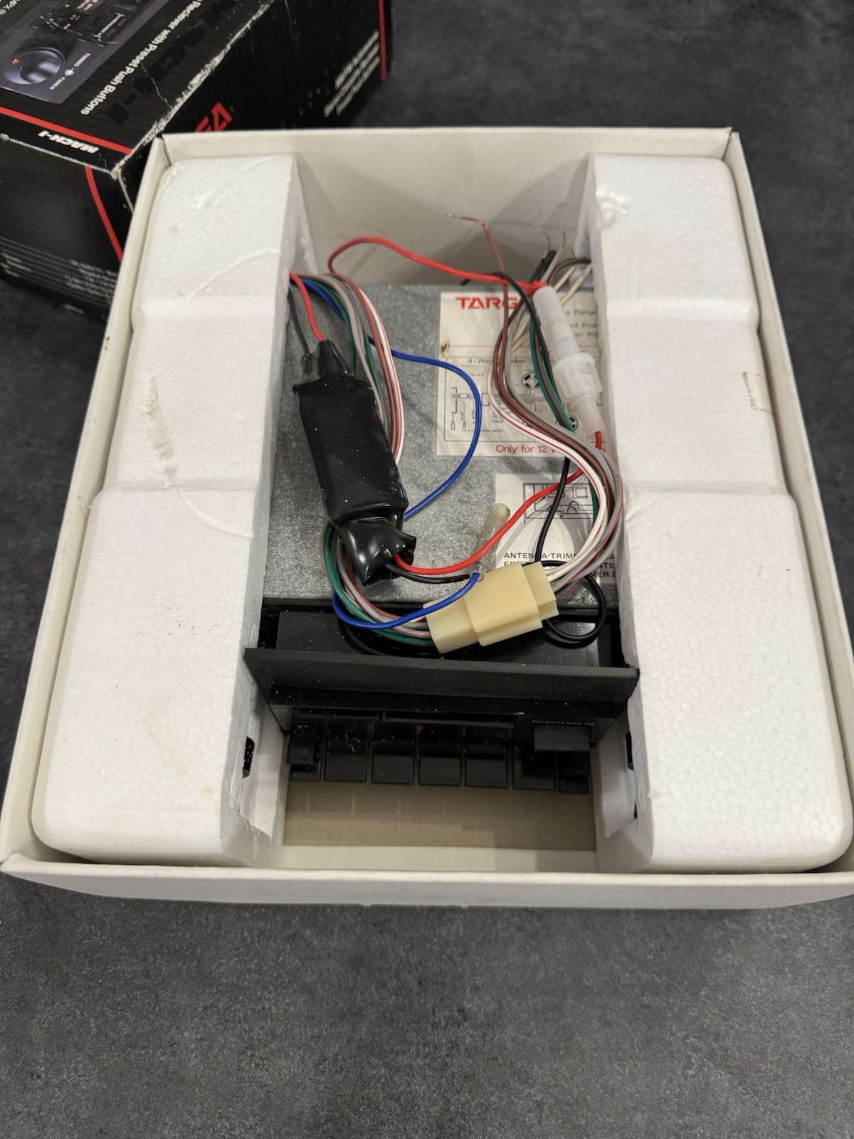 TARGA CAR CASSTTE RADIO STEREO ORIGINAL BOX