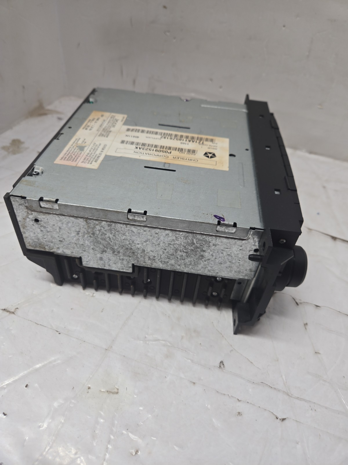 Dodge 2006 2500 Radio Cassette CD Player P05091523AK Chrysler Corp