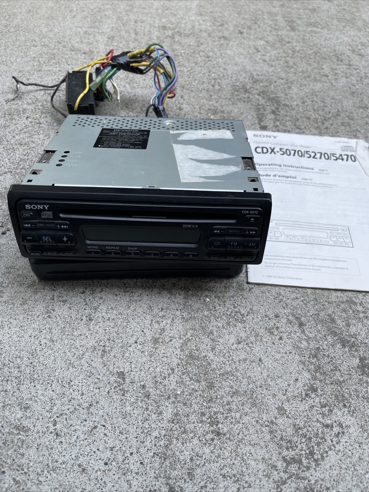 Sony CDX-5070 FM/AM Compact Disc Player FM/AM-20W X4 Untested