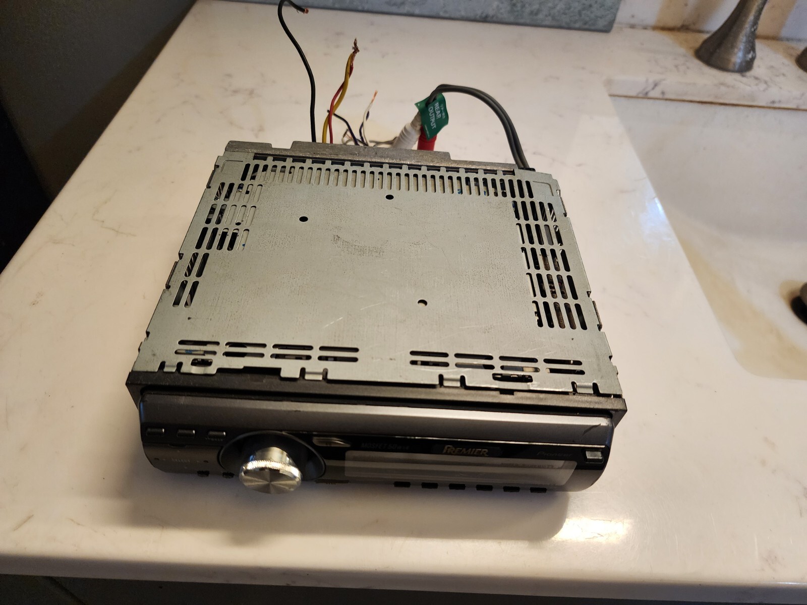 Pioneer Premier deh-p480mp old school cd player