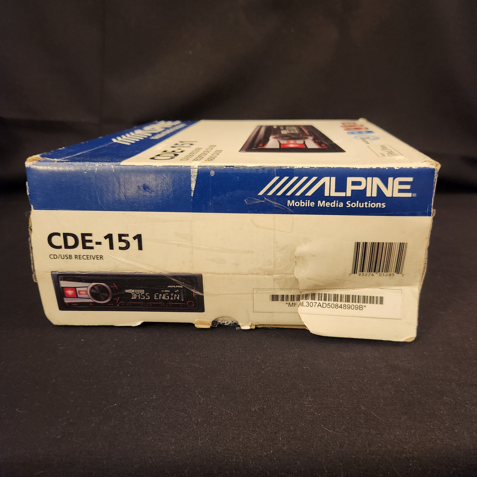 ALPINE CDE-151 CAR AUDIO STEREO AM/FM CD PLAYER IN DASH USB AUX-IN UNIT