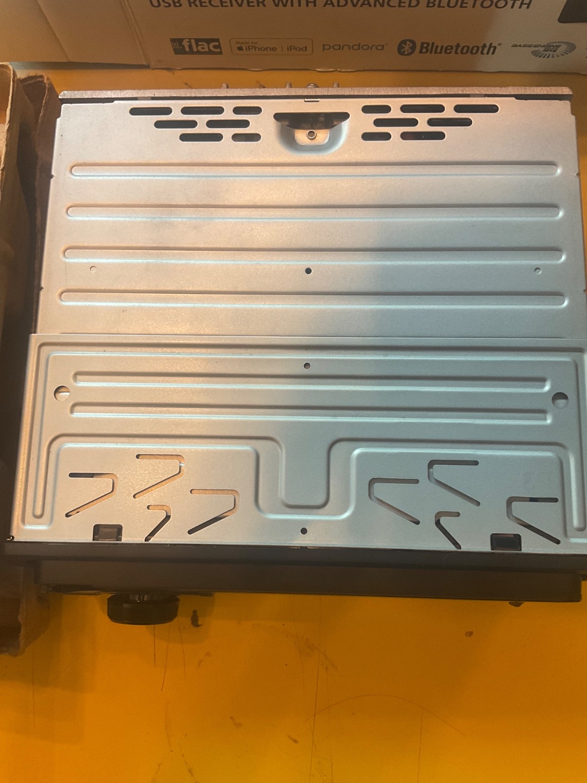 Alpine UTE-73BT Digital Media Receiver for parts or repair