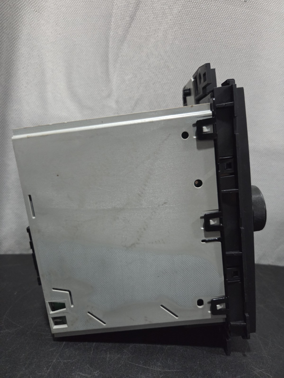 General Motors 23475277, 2015-2021 Radio Control Unit, Delphi PN: 28435272 Works