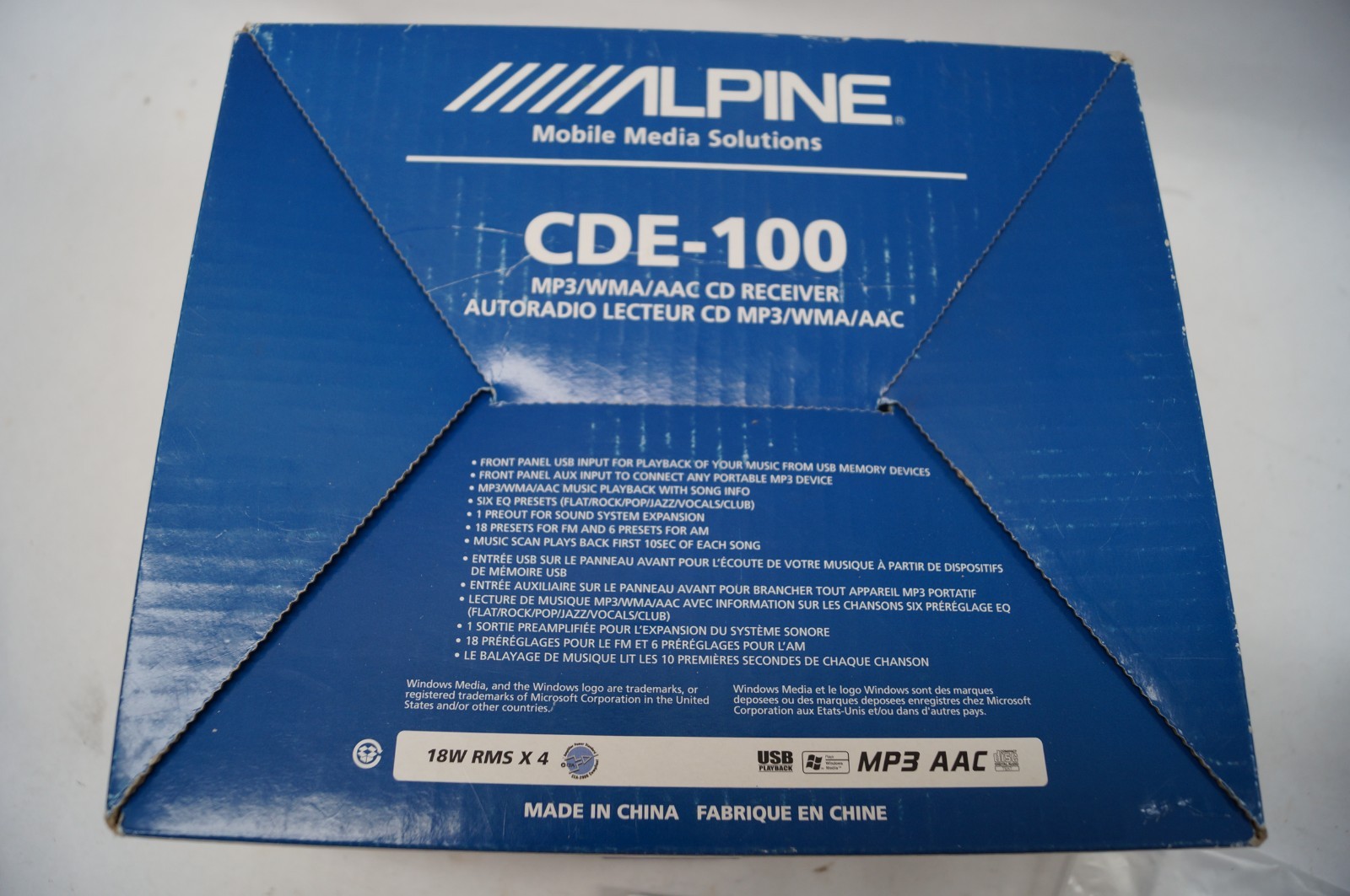 Alpine CDE-100 CD Player MP3 In-Dash Auto Radio USB Detachable Face WORKING F153