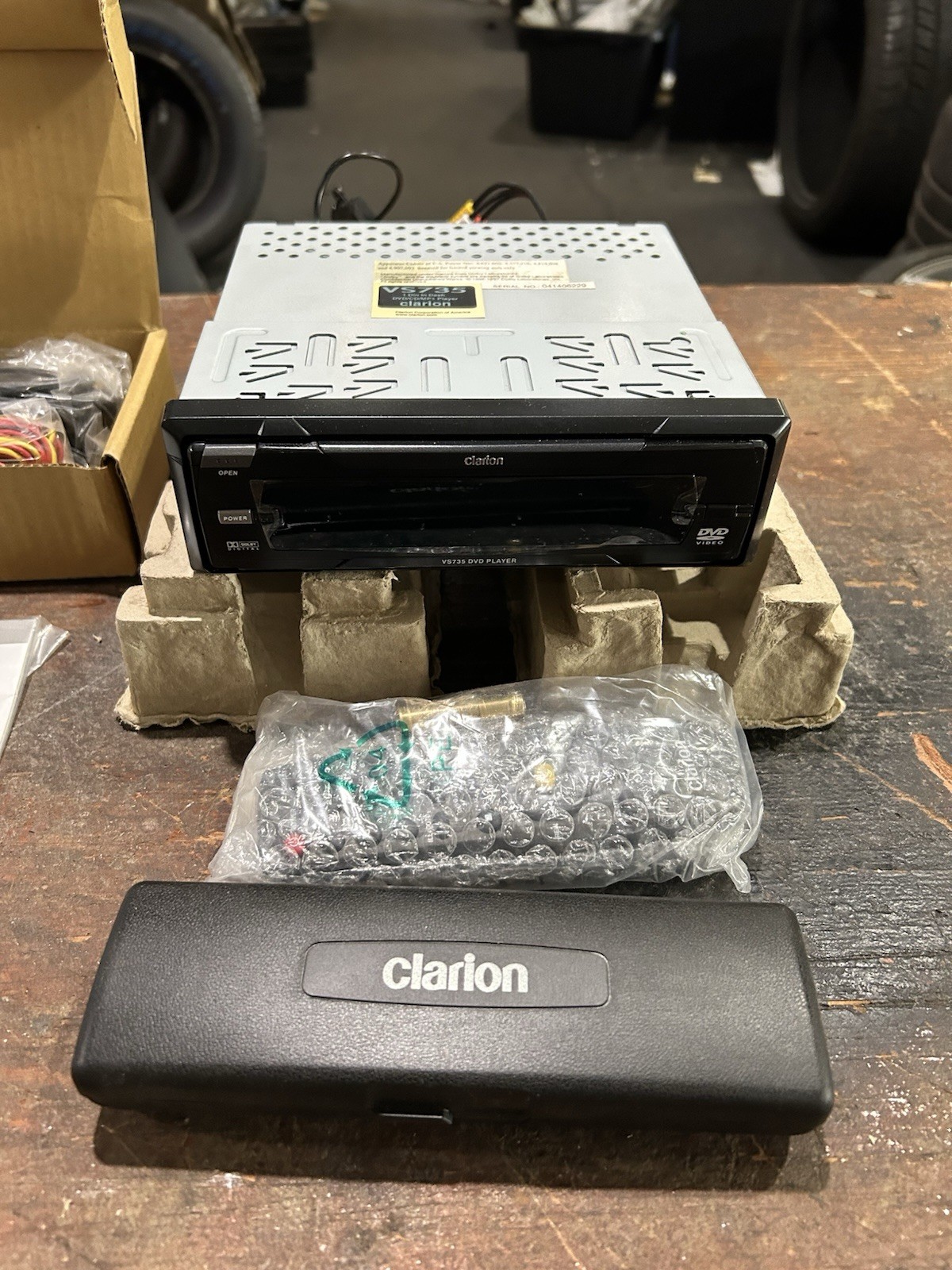 Clarion VS735 In Dash DVD Player