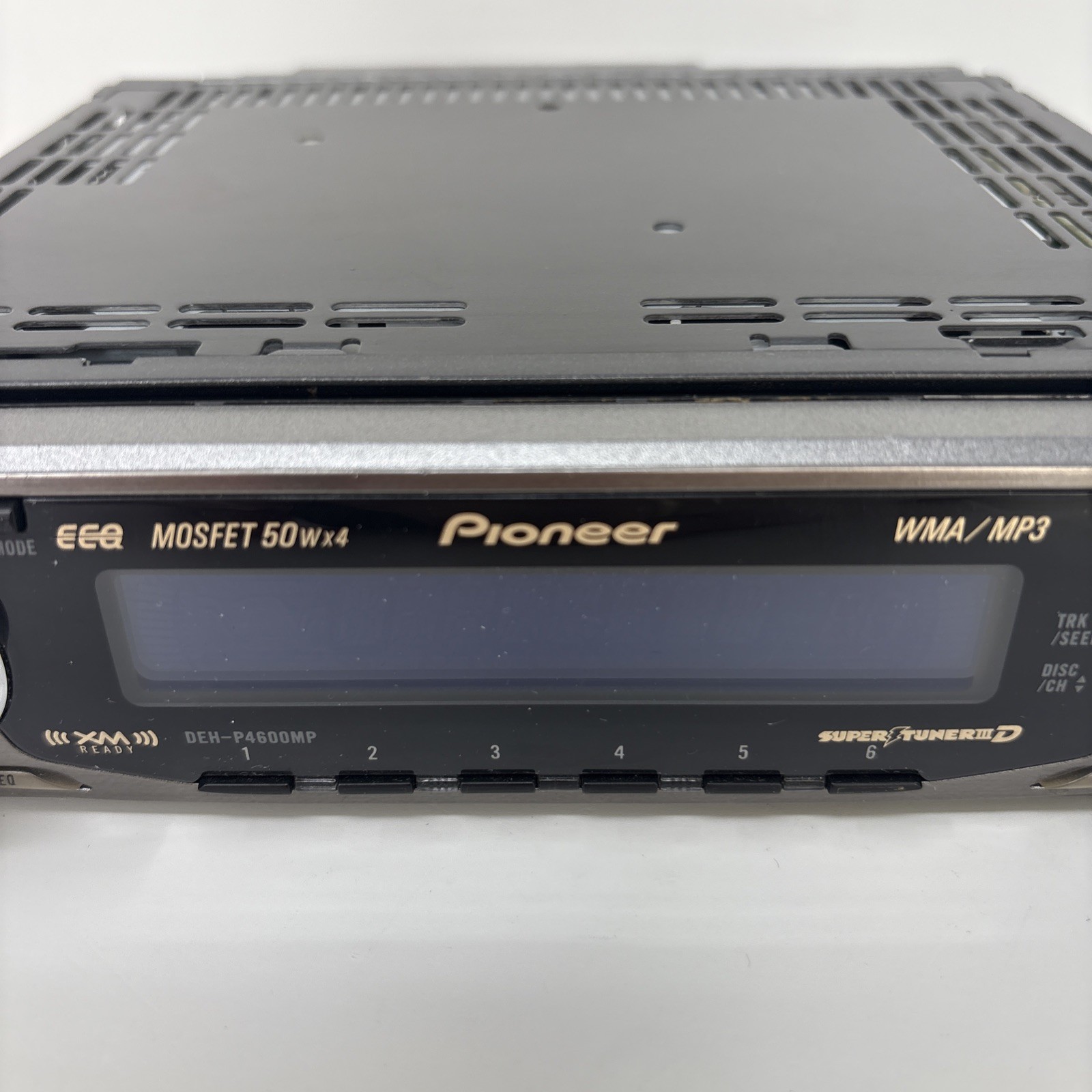 PIONEER BLUETOOTH CAR AUDIO STEREO CD OLD SCHOOL DEH-P4600MP EQ SUB VINTAGE RARE