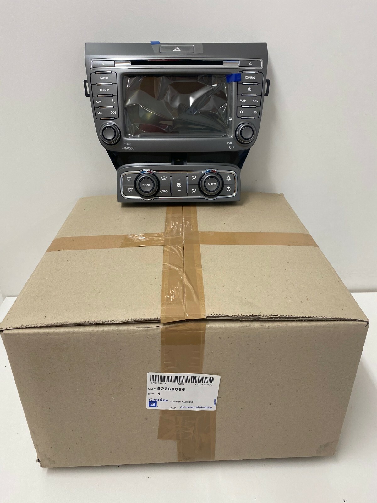 Holden Genuine WM 2012 Statesman & Caprice ” Dash Control Unit “