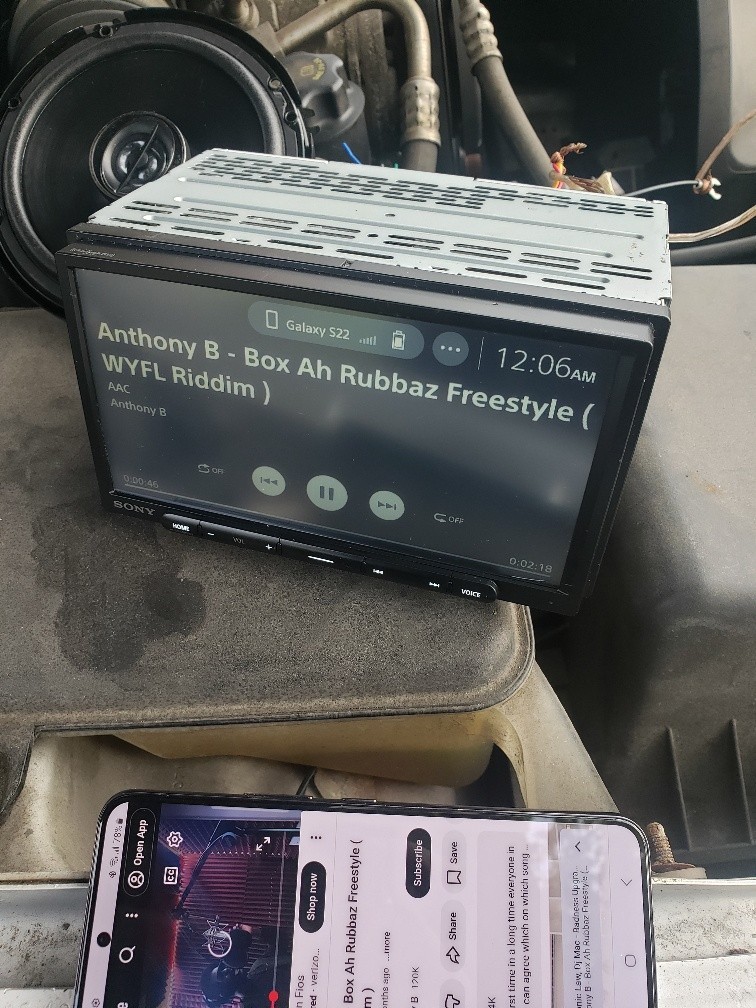 SONY 6.95″ DIGITAL BLUETOOTH MULTIMEDIA RECEIVER XAV-AX4000 CARPLAY/ANDROID